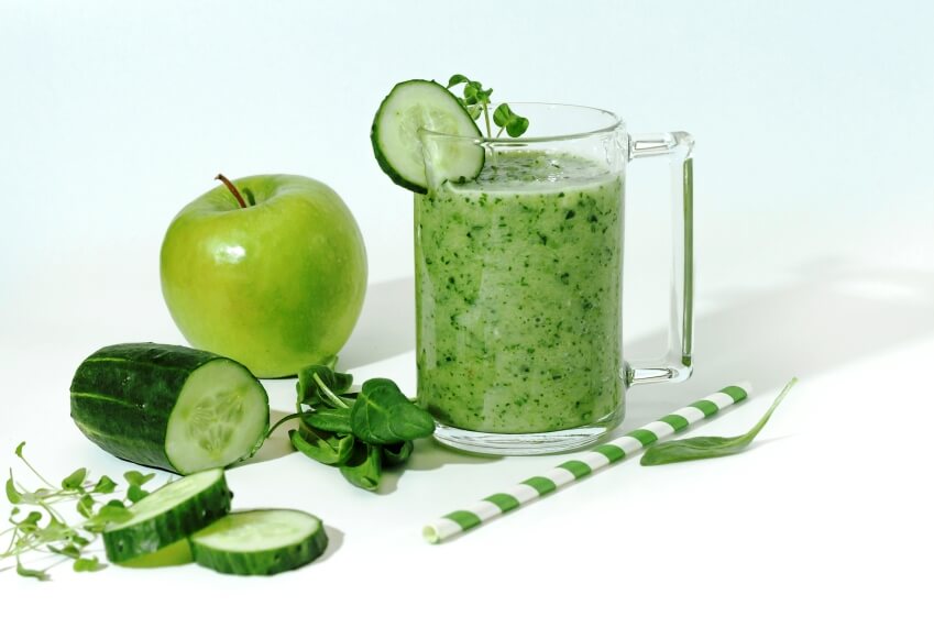 smoothie of cucumbers, apple and spinach microgreen