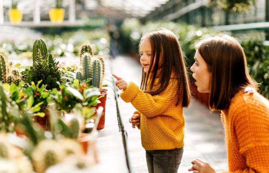 child and dangerous plant