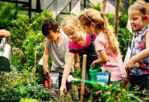 school gardens for kids- florist kid